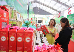 “Khoác áo Tết” cho sản phẩm OCOP