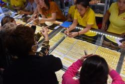 Giá vàng hôm nay, 20-2: Nhiều yếu tố gây bất ngờ