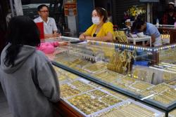 Giá vàng hôm nay, 21-2: Vàng thế giới lại nóng lên