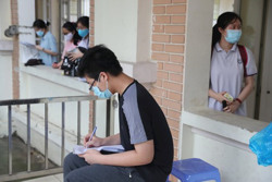 ‘Tuýt còi’ dùng IELTS để tuyển sinh lớp 10