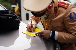 Có nên trừ điểm giấy phép lái xe?