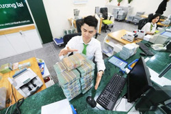 Giãn, hoãn nợ để hỗ trợ doanh nghiệp