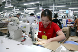 Giải pháp nào cho lao động ngoài 40 tuổi chờ nghỉ hưu?