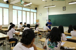 Tranh cãi trái chiều tuyển thẳng lớp 10 bằng IELTS: Bộ GDĐT nói gì?