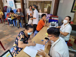 Nên có sàn lương hưu tối thiểu?