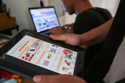 'Vá' lỗ hổng 'chợ mạng'