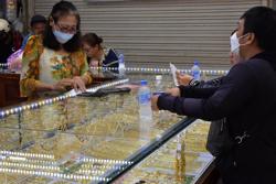 Giá vàng hôm nay, 20-3: Không thể bật tăng