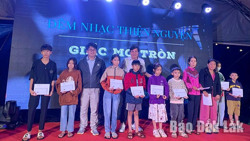 Niềm hy vọng từ dự án “Tiếp sức đến trường”