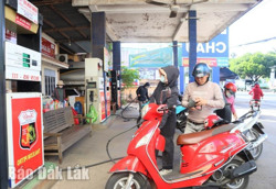 Dừng kinh doanh xăng dầu nếu không xuất hóa đơn điện tử