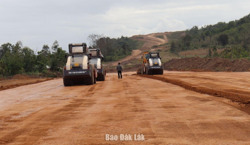 Khẩn trương hướng dẫn, giải quyết các khó khăn, vướng mắc liên quan Dự án cao tốc Khánh Hòa - Buôn Ma Thuột