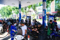 Giá xăng tăng hơn 500 đồng/lít, giá dầu giảm