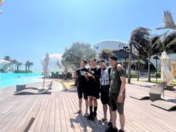 Nhóm bạn trẻ biến sầu riêng thành pin