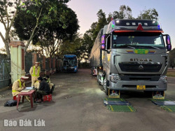 Tuần tra, kiểm soát công khai kết hợp mật phục: Xử lý hàng loạt xe chở hàng quá tải trọng