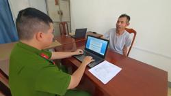 Một người nghi nhiễm HIV khống chế phụ nữ hiếp dâm, cướp tài sản