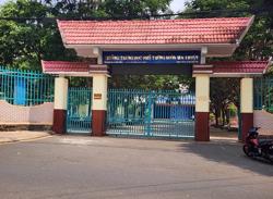 Lùm xùm tại ngôi trường THPT lâu đời nhất Đắk Lắk