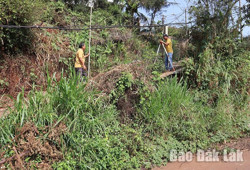 Cần sớm có giải pháp đấu nối đường đi cho dân
