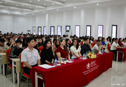 Hơn 400 học sinh, sinh viên được hướng nghiệp, kết nối cơ hội việc làm