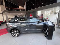 Nhập khẩu ô tô tháng 3 tăng vọt, vì sao?