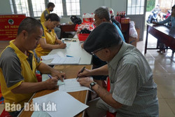 Chi trả lương hưu, trợ cấp bảo hiểm xã hội không dùng tiền mặt: Cần lộ trình dài hơi