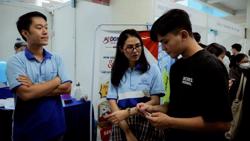 Các trường sẽ kiểm soát giờ làm thêm của sinh viên?