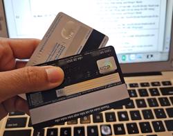 Ngân hàng Nhà nước nói gì về việc các ngân hàng thu phí tràn lan?