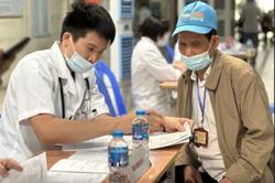 Đề xuất BHYT bổ sung để giảm chi tiền túi: Ai được tham gia?