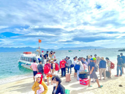 Du lịch tự túc được nhiều người lựa chọn dịp nghỉ lễ