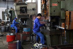 Lương tối thiểu thế nào để “đủ sống”?