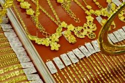 Giá vàng hôm nay, 6-4: Đảo chiều tăng sốc