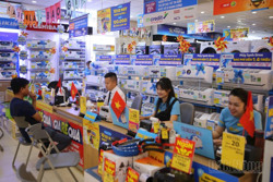 Thị trường điện lạnh Đắk Nông "nóng" cùng nắng nóng