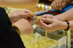 Giá vàng hôm nay, 9-4: Tăng dữ dội, nhiều yếu tố gây bất ngờ