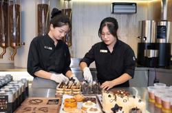 Nhiều cơ hội việc làm trong dịp hè