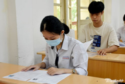Thi tốt nghiệp THPT 2024: Thí sinh không đăng ký cả 2 bài tổ hợp