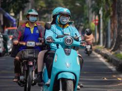 Cảnh báo dông lốc, mưa đá ở miền Bắc; miền Nam tiếp tục nắng nóng gay gắt