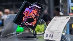 Chiếc điện thoại gập ba đầu tiên trên thế giới