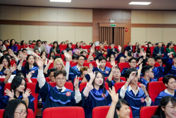 Thận trọng các chương trình liên kết quốc tế