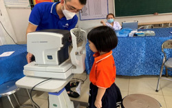 70% trẻ cận thị do thói quen sinh hoạt