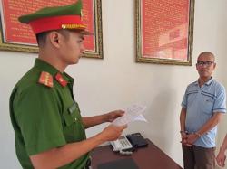 Bị vợ tát, người đàn ông dùng dao đâm vợ rồi tự sát