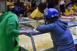 Giá vàng hôm nay, 8-5: Bất ngờ đi xuống