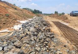 Dự án cấp bách nhưng làm... đủng đỉnh