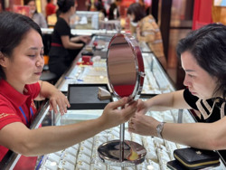 Càng đấu thầu, giá vàng càng cao