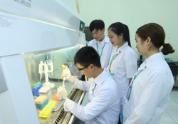 Mất cân đối nguồn thu trong các trường đại học