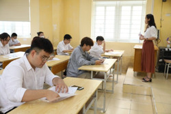 Đột phá chính sách để thu hút giáo viên