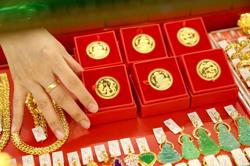 Giá vàng nhẫn trơn giảm mạnh