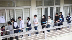 Bộ GD-ĐT lên tiếng việc trường thuộc ĐH Quốc gia Hà Nội không tuyển thí sinh thấp bé