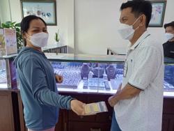 Chuyện lạ: Nhiều người đăng ký mua vàng SJC trực tuyến nhưng không đến nhận