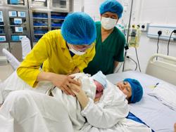 Mức sinh của phụ nữ Việt giảm thấp nhất trong lịch sử