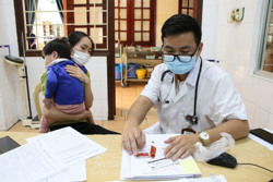 Nguy cơ trẻ mắc viêm phổi trong mùa hè