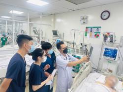 Truyền dịch tại nhà: Dao hai lưỡi!