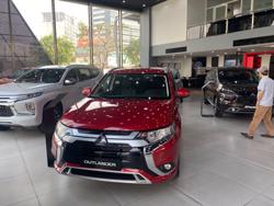 Bộ Tài chính kiến nghị cân nhắc không giảm 50% lệ phí trước bạ ôtô